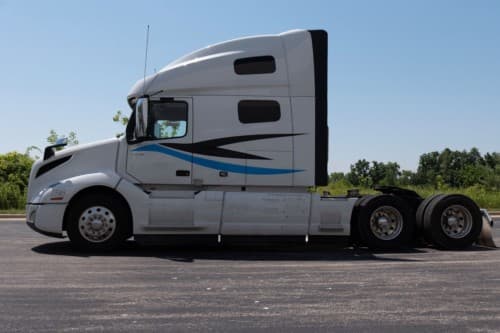 2025 Volvo VNL760