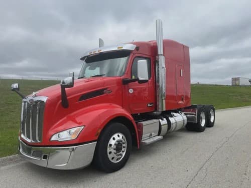 2023 Peterbilt 579