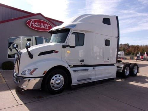 2023 Peterbilt 579