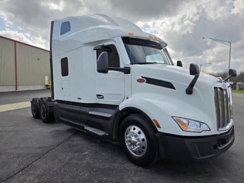 Used 2023 PETERBILT 579
