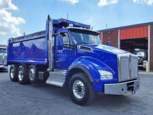 2025 Kenworth T880