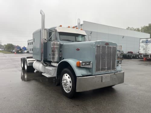 1994 Peterbilt 379 – New Engine