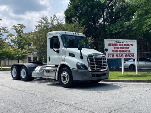 2019 Freightliner Cascadia 113