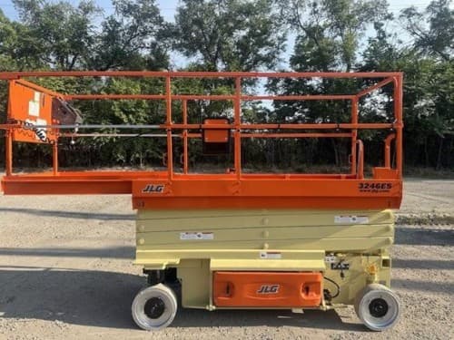 2019 JLG 3246ES