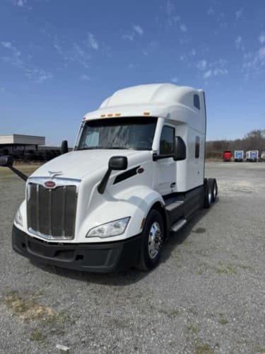 2021 Peterbilt 579