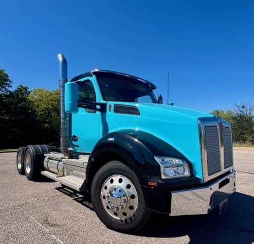 Used 2023 KENWORTH T880