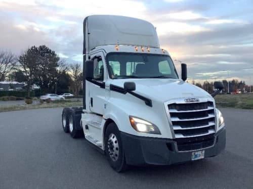 2019 Freightliner Cascadia 126 Day Cab Truck - 455HP, 12 Speed Automatic
