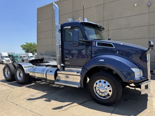 Used 2023 KENWORTH T880