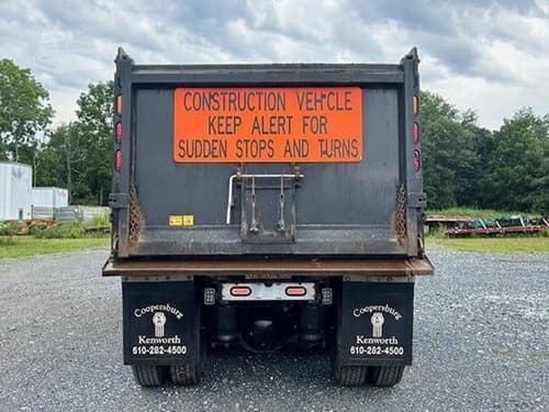 2021 Peterbilt 567 image 3