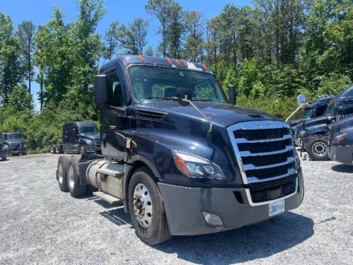 2019 Freightliner Cascadia 126 Day Cab Truck - 455HP, 12 Speed Automatic