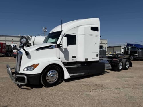 2023 Kenworth T680 image 3