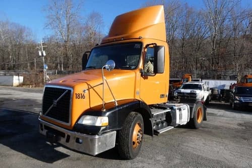2012 Volvo VNM