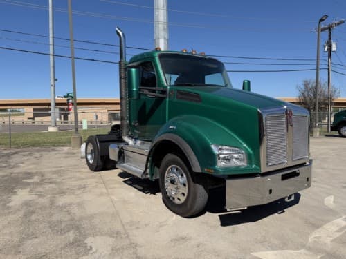 Used 2022 KENWORTH T880