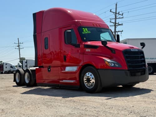 2024 Freightliner - 446k - 11k Hours - APU - EW4!