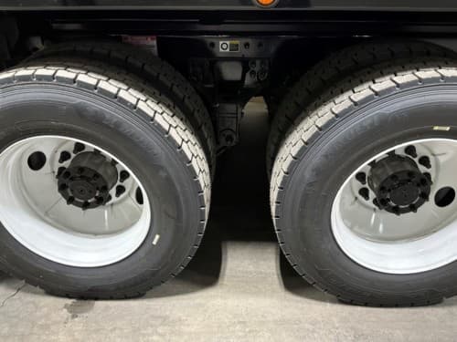 New 2026 KENWORTH T880