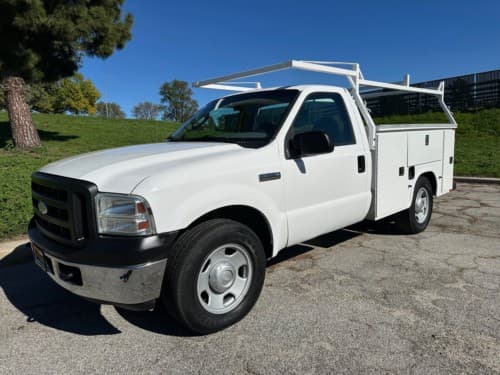 2005 FORD F350 Service Truck with Liftgate 13495