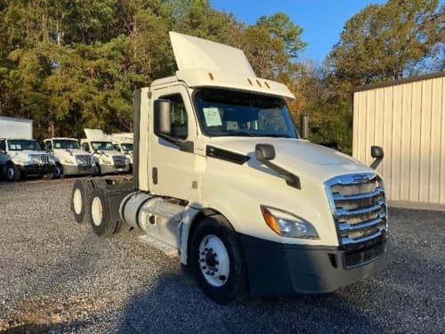 2019 Freightliner Cascadia 126 Day Cab Truck - 435HP, 12 Speed Automatic