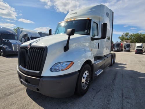 2022 International LT625