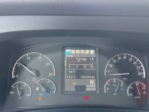 2020 Freightliner Cascadia 126 image 12
