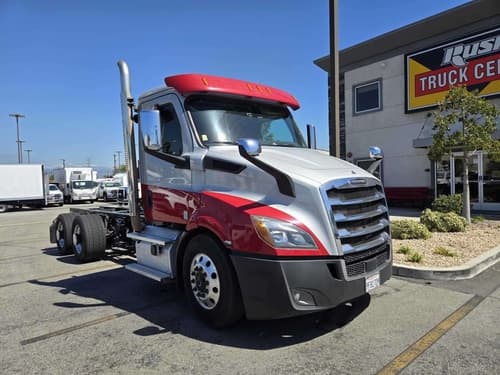 2020 Freightliner Cascadia 116