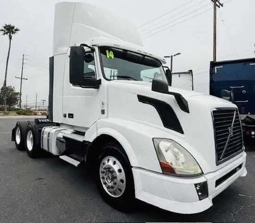 2014 Volvo VNL image 2