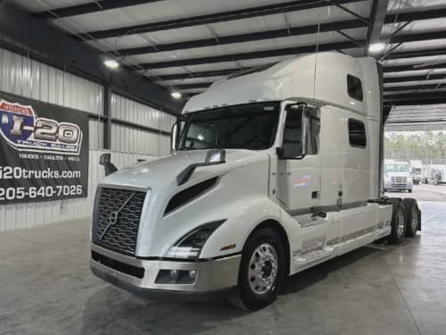 2022 Volvo VNL