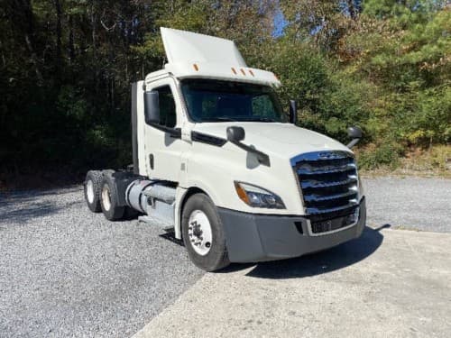 2019 Freightliner Cascadia 126 Day Cab Truck - 435HP, 12 Speed Automatic