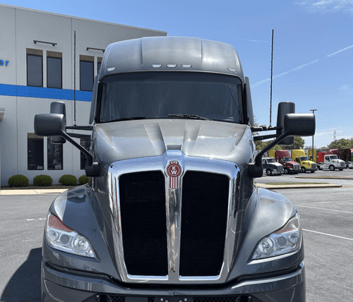 2023 Kenworth T680 image 3