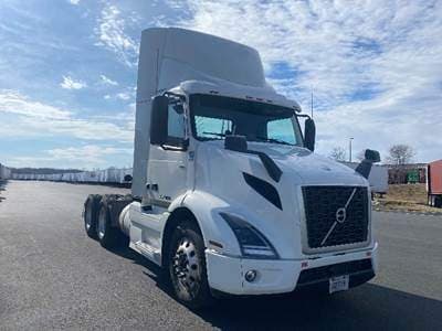 2020 Volvo VNR