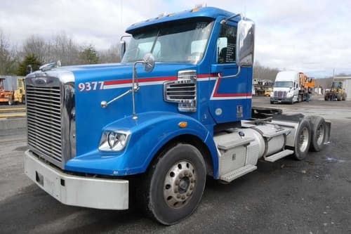 2015 Freightliner Coronado