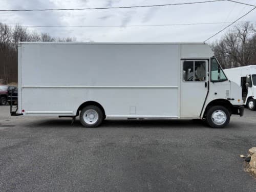 2017 Freightliner MT55