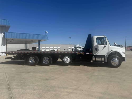 2017 Freightliner M2