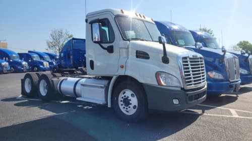 Used 2014 FREIGHTLINER CA11364DC