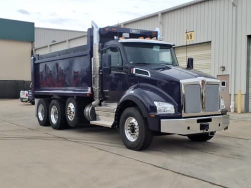 2025 Kenworth T880