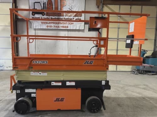 2015 JLG 1930ES