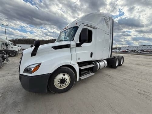 2020 Freightliner Cascadia 126