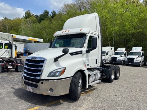 Used 2020 FREIGHTLINER Conventional - Day Cab, Tractor - CASCADIA 126 For Sale