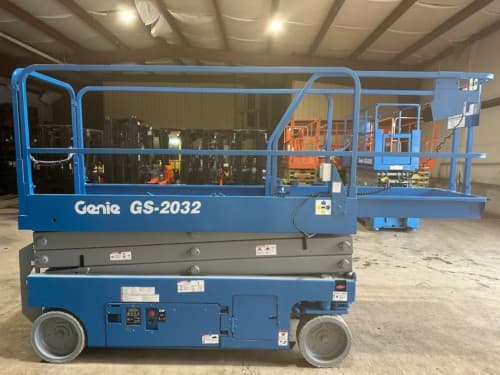 2015 GENIE GS-2032