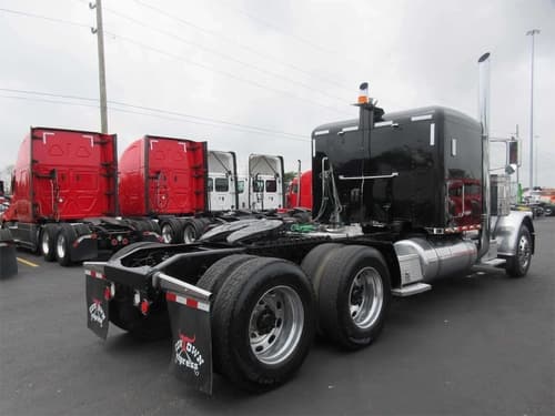 2014 Peterbilt 388 image 4