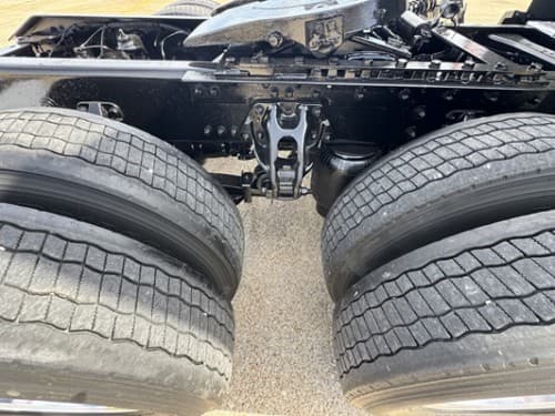 2022 Kenworth T680 image 21