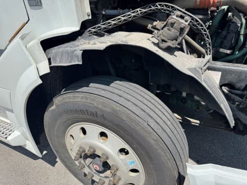 2016 Volvo VNL670 image 10