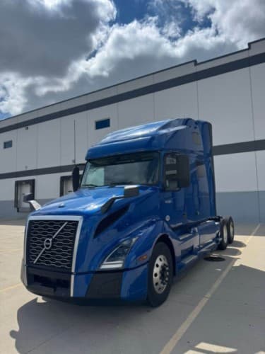 2021 Volvo VNL670