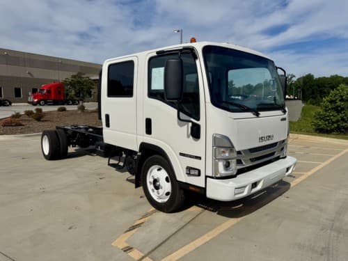 New 2027 ISUZU NPR-HD
