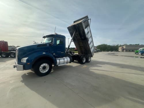 Used 2021 KENWORTH T880