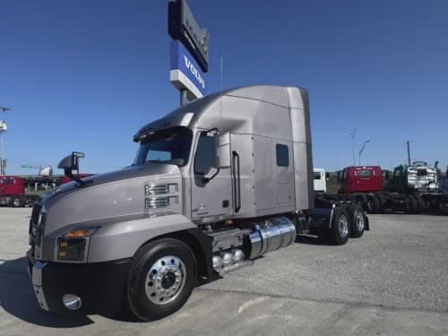 Used 2021 MACK Conventional - Sleeper Truck