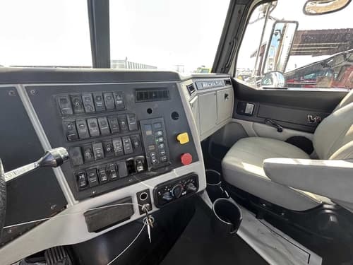 2018 Western star 4700 image 9