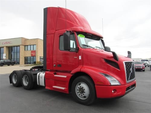 2020 Volvo VNR