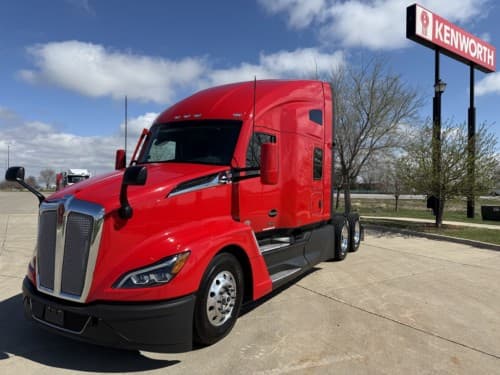 Used 2024 KENWORTH T680