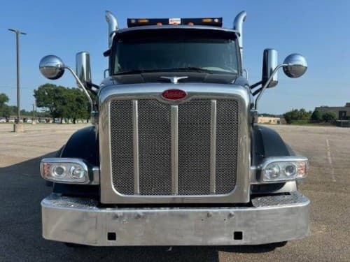 2021 Peterbilt 567
