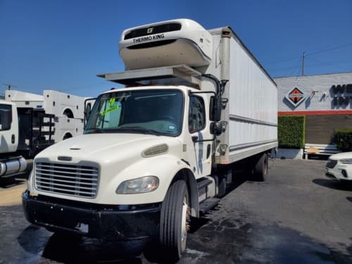 2020 Freightliner M2 26' Reefer